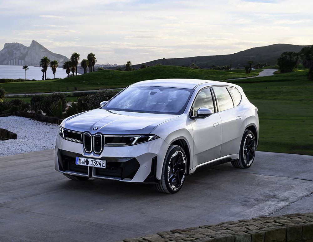 Le SUV électrique de taille intermédiaire BMW iX3 élu « World Car of the Year 2026 »