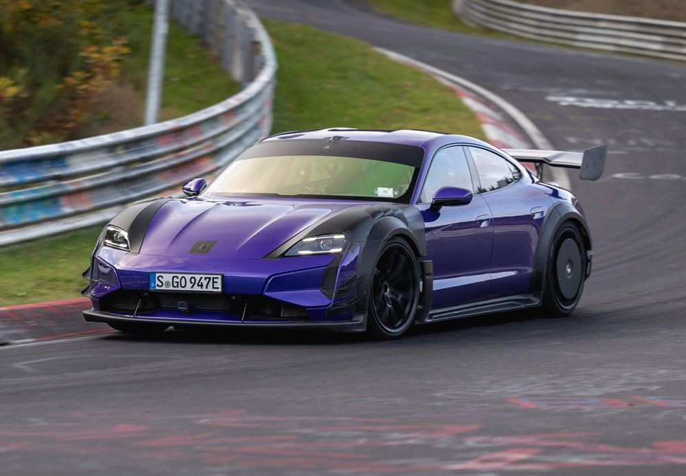 Le Porsche Taycan Turbo GT équipé du Kit Manthey établit un record sur la Nordschleife en 06:55,533 minutes
