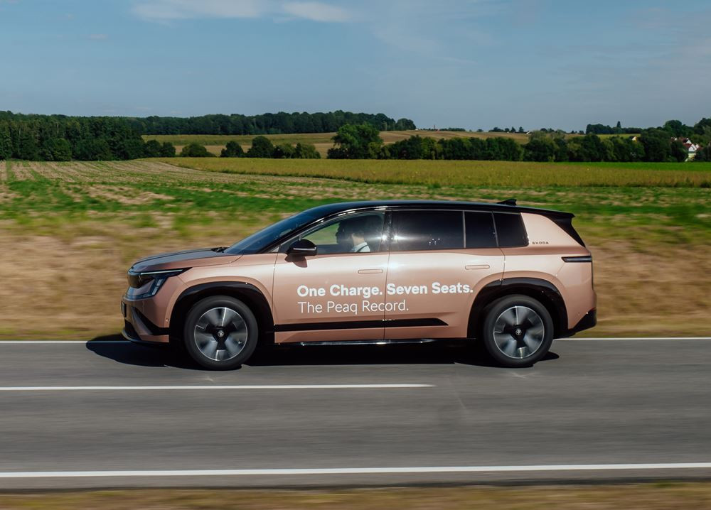 Le SUV électrique sept places Skoda Peaq parcourt 936 km avec une seule charge