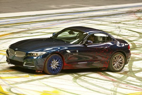 La nouvelle BMW Z4 s'exprime sur toile