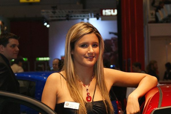 Le salon de Genève au travers de ses hôtesses