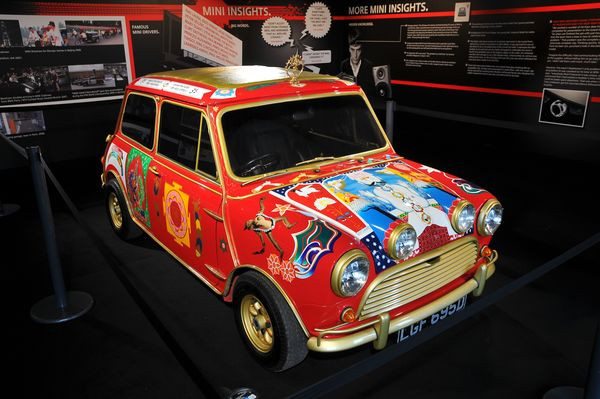 25 000 fans de MINI à Silverstone pour les 50 ans de la marque !