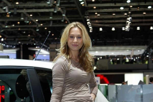 Le 80ème salon de l'automobile de Genève au travers de ses hôtesses