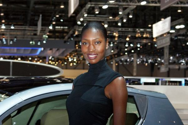 Le 80ème salon de l'automobile de Genève au travers de ses hôtesses