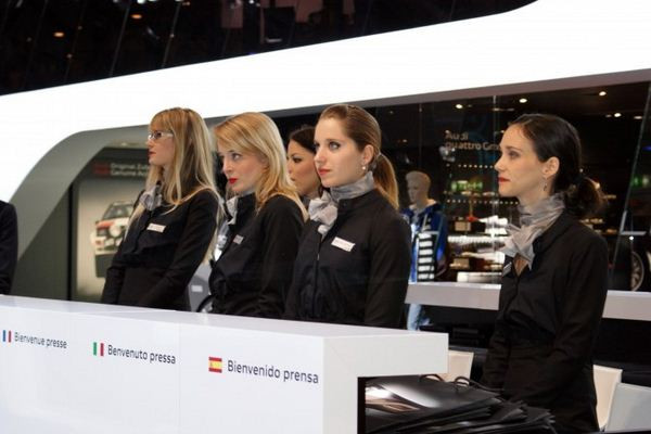 Le 80ème salon de l'automobile de Genève au travers de ses hôtesses
