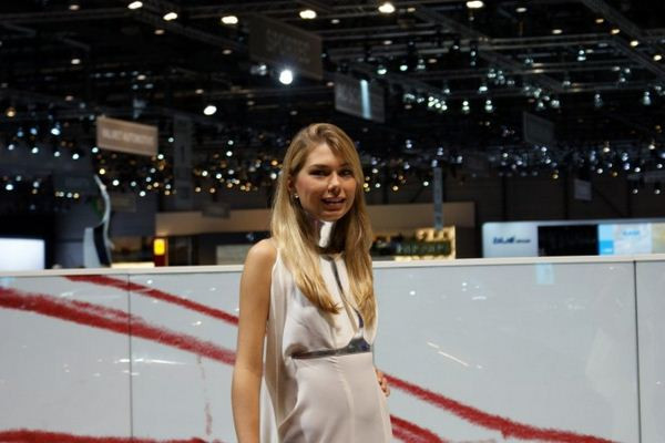 Le 80ème salon de l'automobile de Genève au travers de ses hôtesses