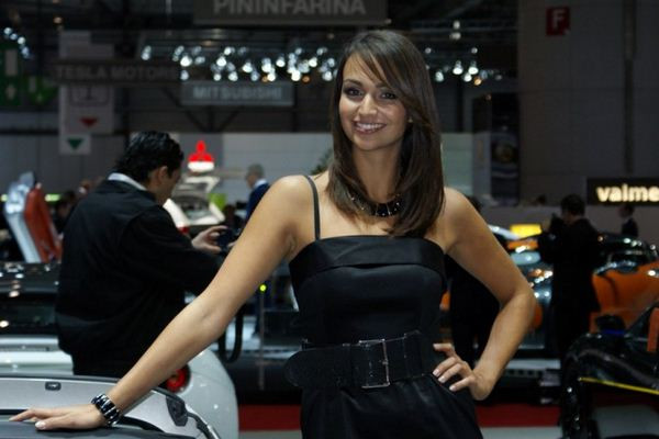 Le 80ème salon de l'automobile de Genève au travers de ses hôtesses