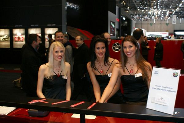 Le 80ème salon de l'automobile de Genève au travers de ses hôtesses
