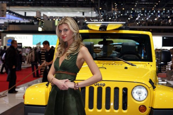 Le 80ème salon de l'automobile de Genève au travers de ses hôtesses