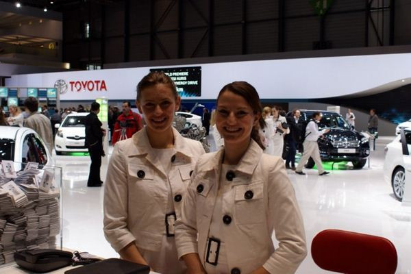 Le 80ème salon de l'automobile de Genève au travers de ses hôtesses