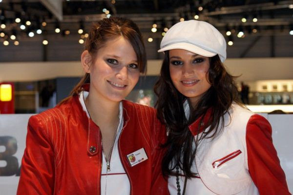Le 80ème salon de l'automobile de Genève au travers de ses hôtesses