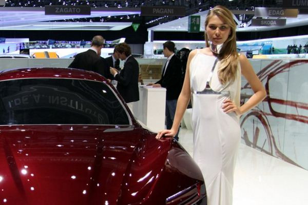 Le 80ème salon de l'automobile de Genève au travers de ses hôtesses