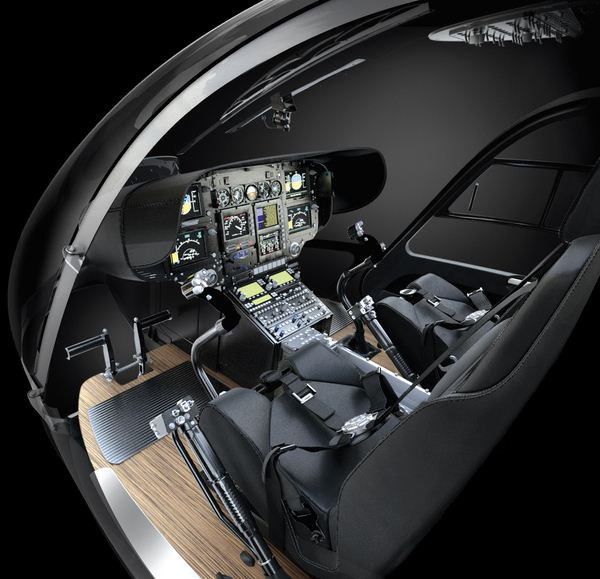 Les designers Mercedes-Benz Style aménagent l'intérieur de la cabine de l'hélicoptère EC145