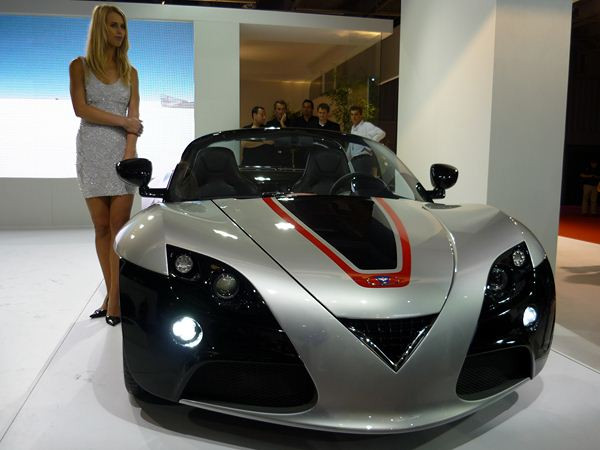 Le Mondial de l'Automobile de Paris au travers de ses hôtesses