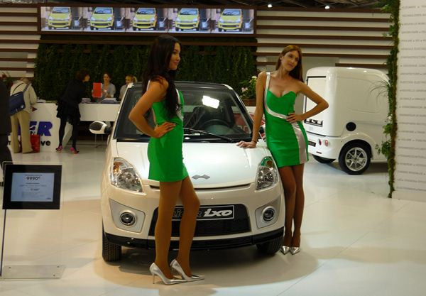Le Mondial de l'Automobile de Paris au travers de ses hôtesses