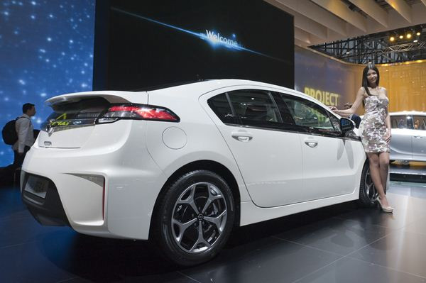 Le 81ème salon de l'automobile de Genève au travers de ses hôtesses