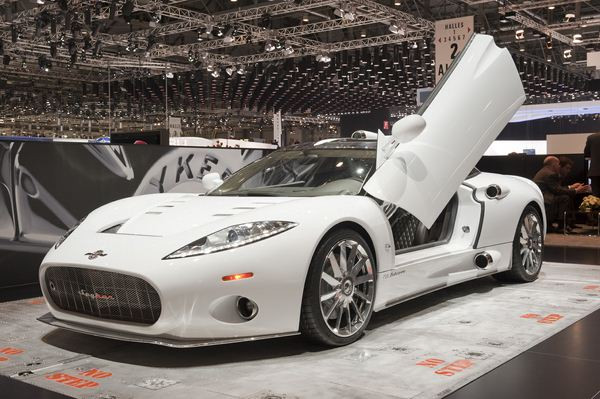 Le 81ème salon de l'automobile de Genève au travers de ses hôtesses