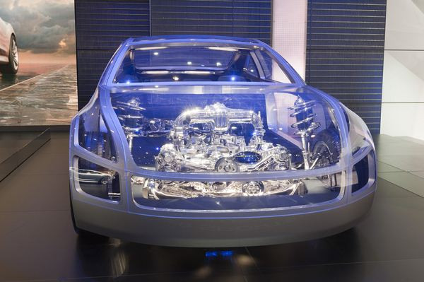 Le 81ème salon de l'automobile de Genève au travers de ses hôtesses