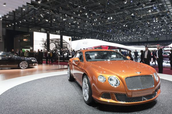 Le 81ème salon de l'automobile de Genève au travers de ses hôtesses
