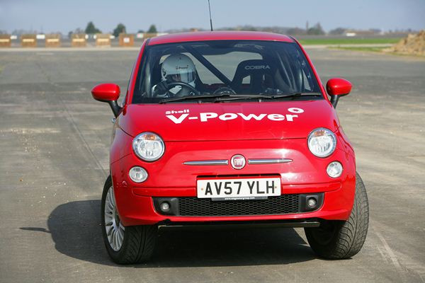 Un looping en Fiat 500 à 11 mètres de hauteur aux Pays-Bas