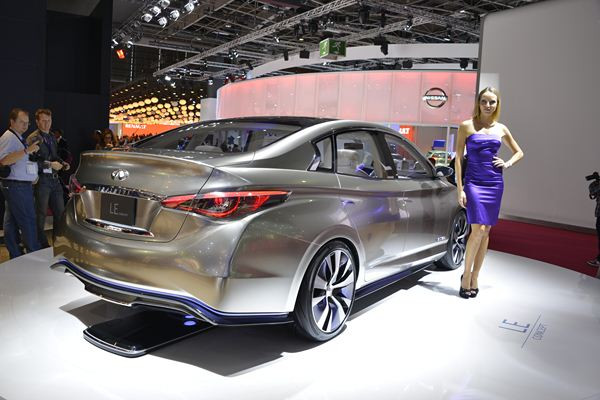 Les hôtesses du Mondial de l'Automobile de Paris 2012