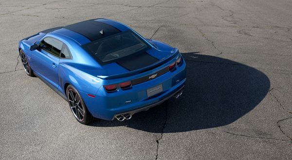 Une miniature Camaro Hot Wheels devient une voiture de série grandeur nature