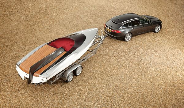Un concept Jaguar de Speedboat pour accompagner le lancement de la XF Sportbrake