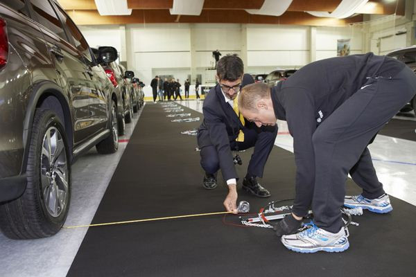 Neuf secondes pour monter la chaîne à neige Thule Easy-fit