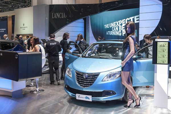 Le 83ème salon international de l'automobile de Genève au travers de ses hôtesses