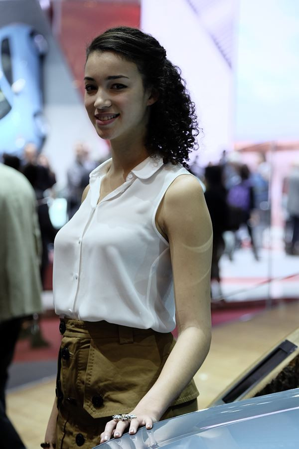 Le 84ème salon international de l'automobile de Genève au travers de ses hôtesses