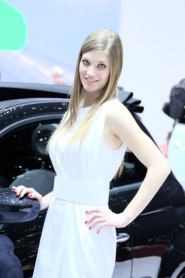 Le 84ème salon international de l'automobile de Genève au travers de ses hôtesses