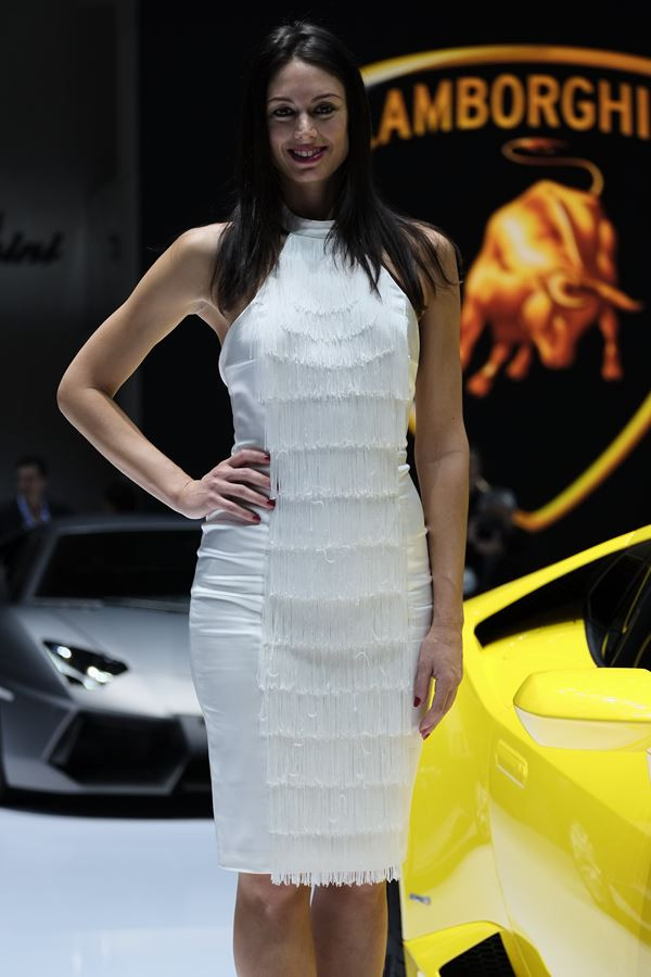 Le 84ème salon international de l'automobile de Genève au travers de ses hôtesses