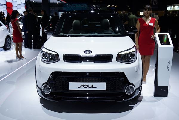 Les hôtesses du Mondial de l'Automobile de Paris 2014