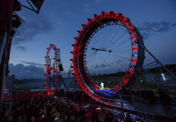 La Jaguar F-Pace effectue le plus grand looping de tous les temps
