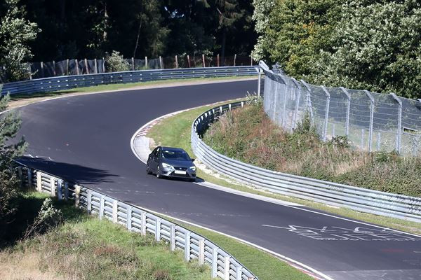Sur les traces de la Seat Leon ST Cupra au Nürburgring