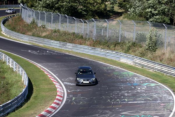 Sur les traces de la Seat Leon ST Cupra au Nürburgring