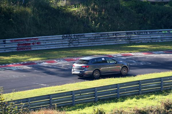 Sur les traces de la Seat Leon ST Cupra au Nürburgring