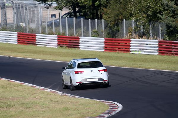 Sur les traces de la Seat Leon ST Cupra au Nürburgring