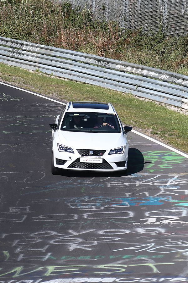 Sur les traces de la Seat Leon ST Cupra au Nürburgring