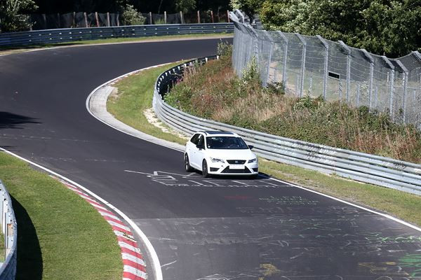 Sur les traces de la Seat Leon ST Cupra au Nürburgring