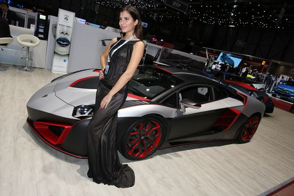 La 86ème édition du salon de l'automobile de Genève au travers de ses hôtesses
