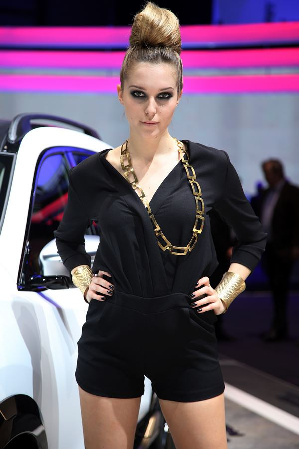 La 86ème édition du salon de l'automobile de Genève au travers de ses hôtesses