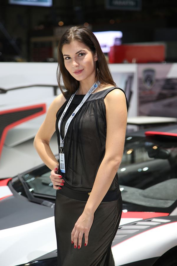La 86ème édition du salon de l'automobile de Genève au travers de ses hôtesses