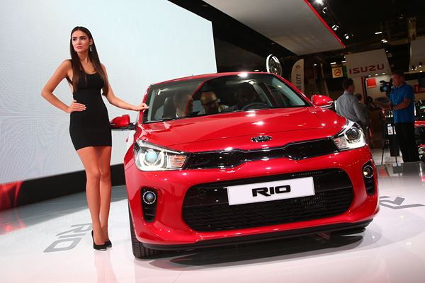 Les hôtesses du Mondial de l'Automobile de Paris 2016