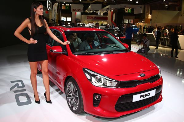 Les hôtesses du Mondial de l'Automobile de Paris 2016