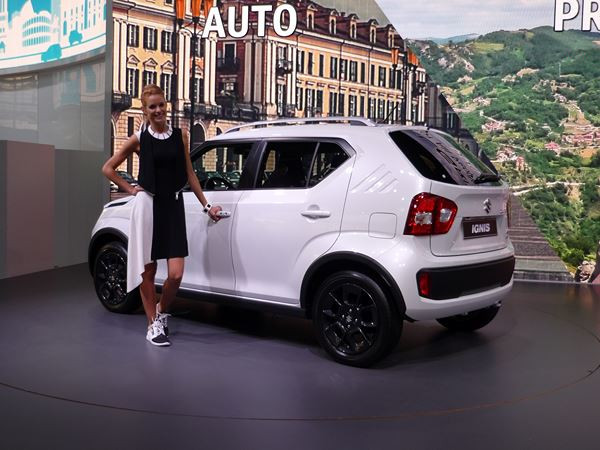 Les hôtesses du Mondial de l'Automobile de Paris 2016