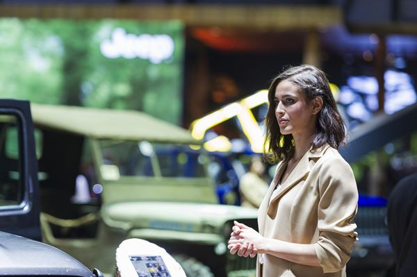 La 88ème édition du salon de l'automobile de Genève au travers de ses hôtesses