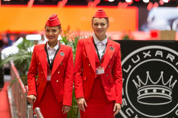 La 89ème édition du salon de l'automobile de Genève au travers de ses hôtesses