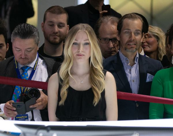 La 89ème édition du salon de l'automobile de Genève au travers de ses hôtesses