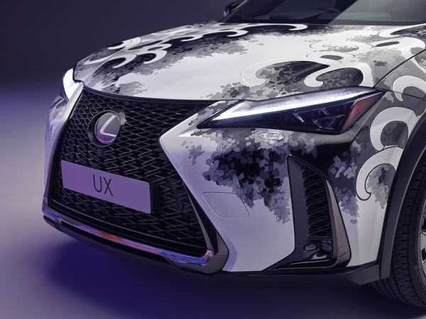 Un Lexus UX tatoué en hommage au savoir-faire traditionnel Japonais